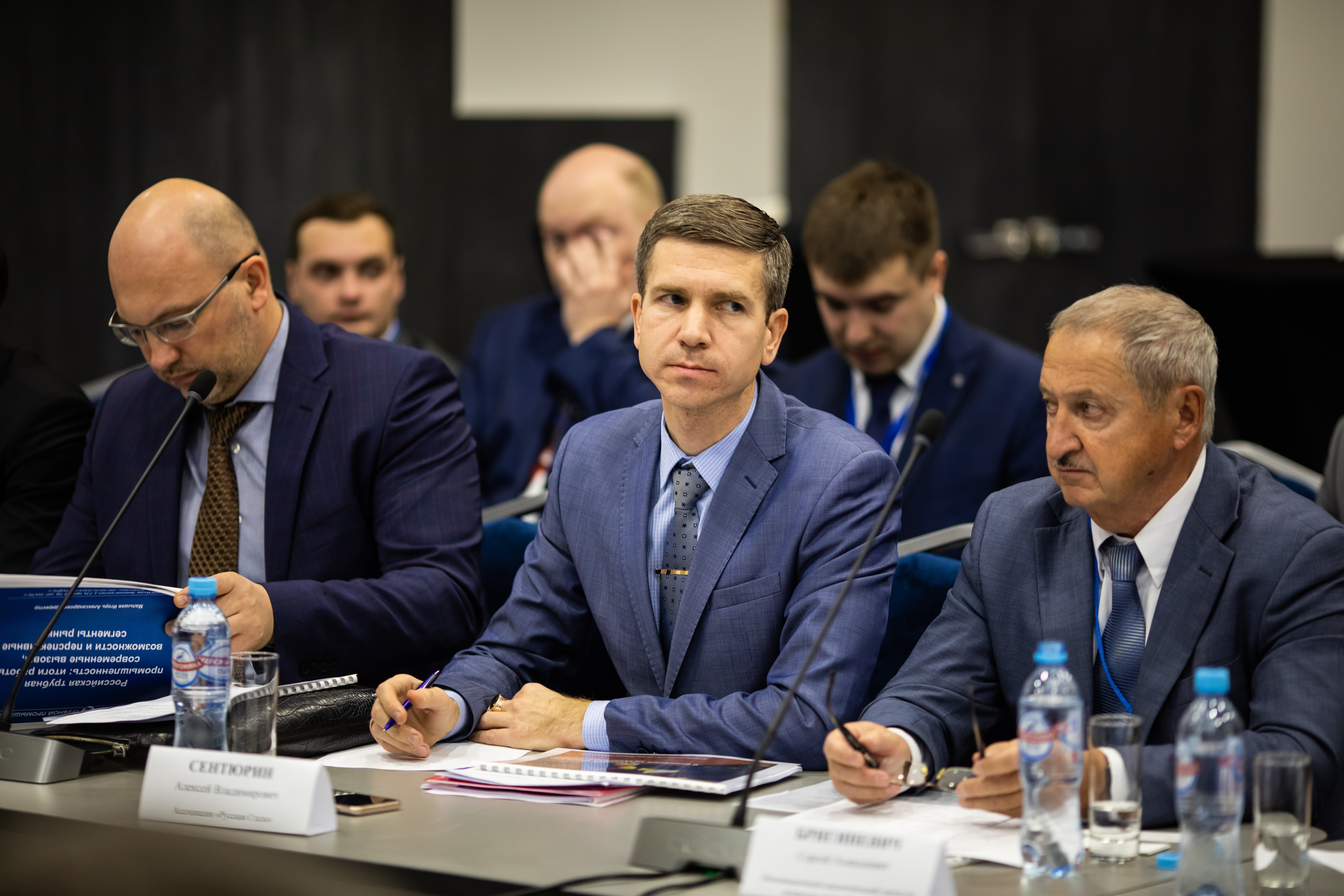 Русская Сталь снизила прогноз потребления стали в России в 2018 году до 1% и отметила потерю 3-го места страны в объеме мирового экспорта металла.